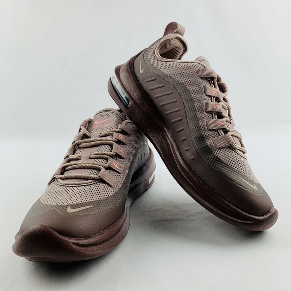 NWB Womens Nike Air Max Axis Athletic Running - Picture 3 of 8